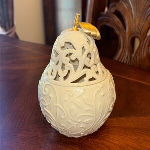 Lenox pear potpourri holder good used condition